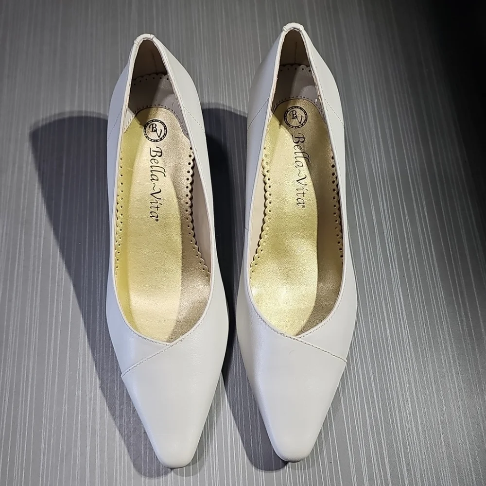 Bella Vita Shoes Heel Shoes Wow Leather‎ Pumps In Lt Gray Women's 6.5 EUC